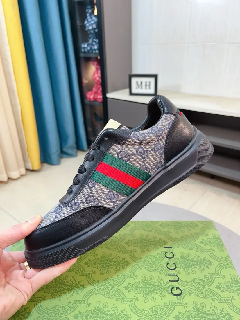 Men's shoes 💰400🌹🌹GUCCI [Gucci] New high-end brand of men's shoes, the latest fashionable casual men's shoes, trendy and versatile style, relaxed and sporty style, uppers imported from Italy, first-layer cowhide, genuine leather lining and ultra-fine workmanship. Original personalized fashionable rubber wear-resistant outsole, light and comfortable on the foot, size 38-44